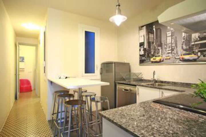Room 9 of 14