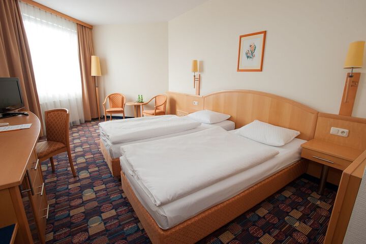 Room 41 of 180