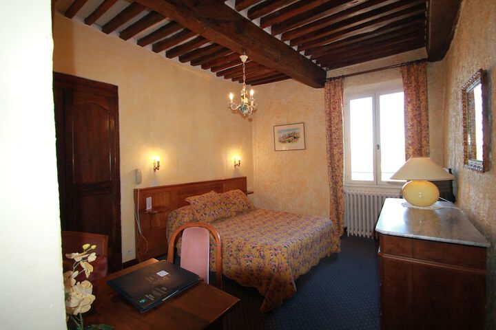 Room 13 of 64