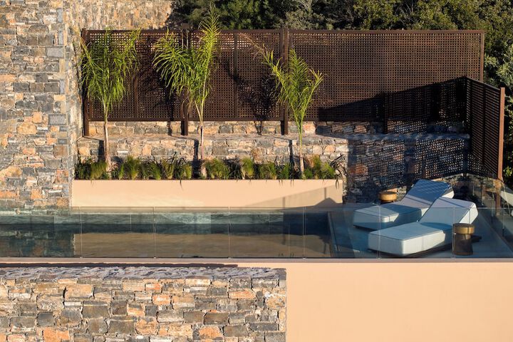 Pool 107 of 241