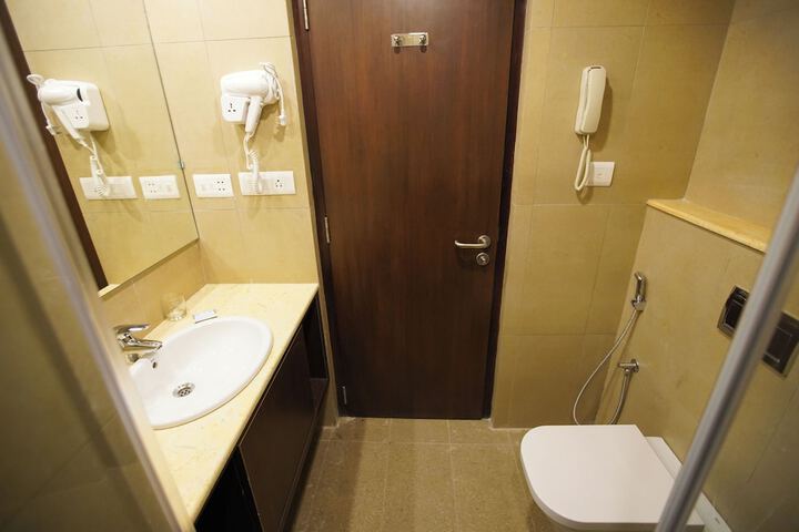 Room 34 of 42