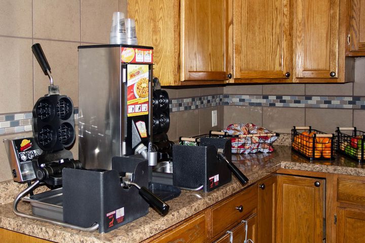 Breakfast/Coffee Service 41 of 55