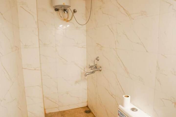 Room 23 of 29