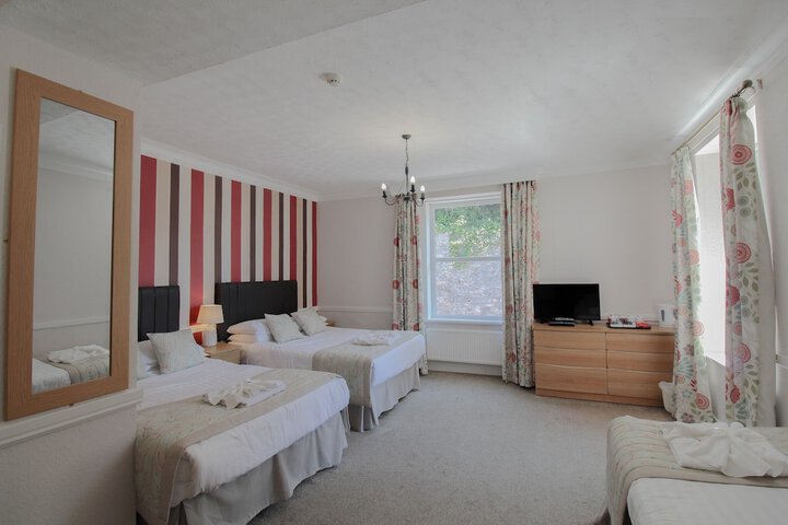 Room 4 of 54