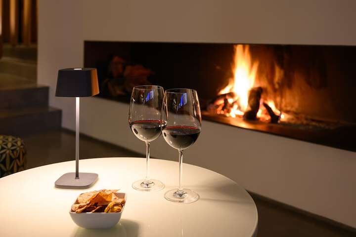Lounge 113 of 153