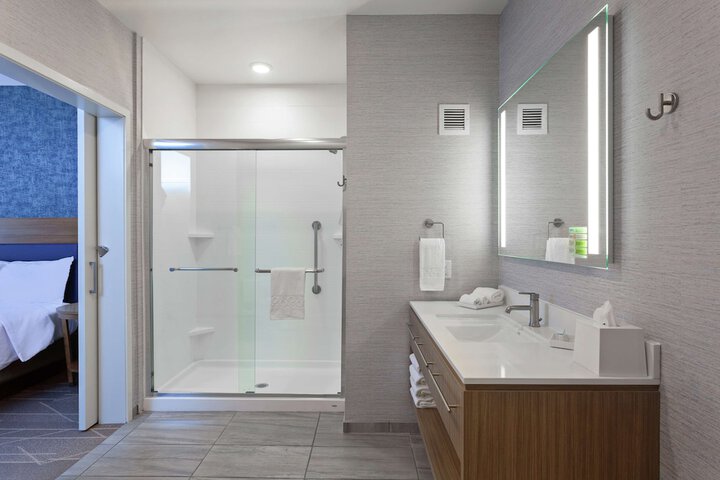 Bathroom shower