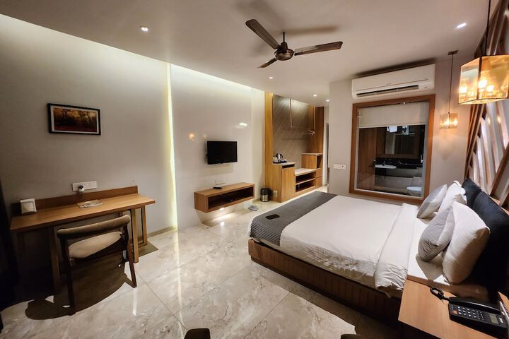 Room 18 of 68