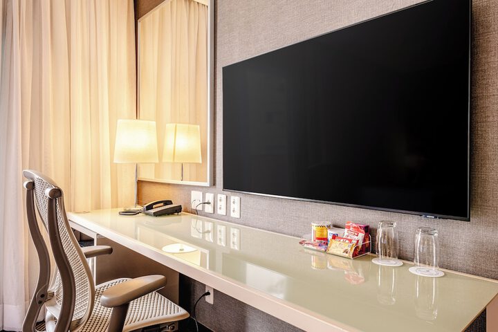 Room 41 of 240