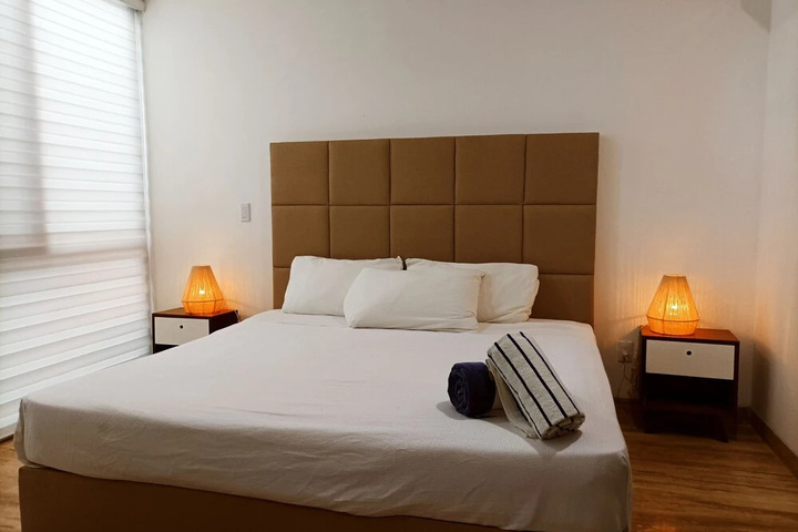 Room 2 of 11