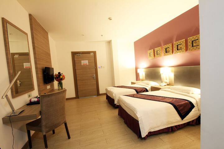 Room 21 of 90