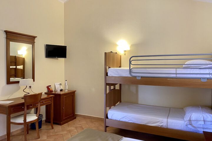 Room 7 of 35