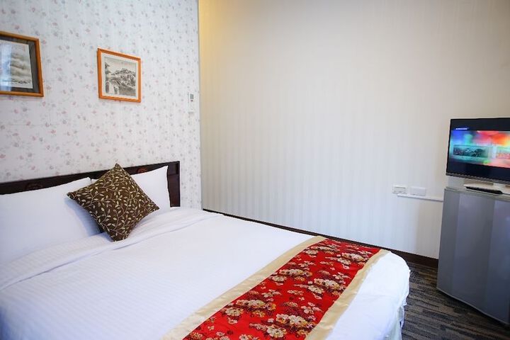 Room 6 of 40