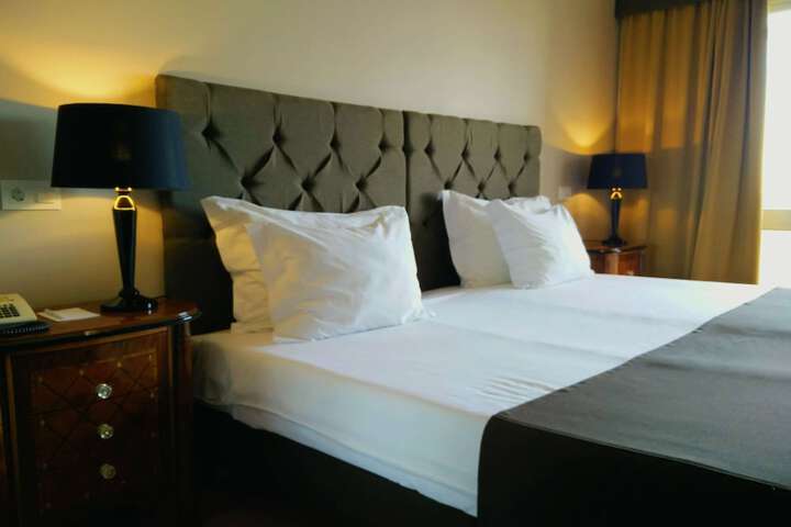 Room 12 of 88