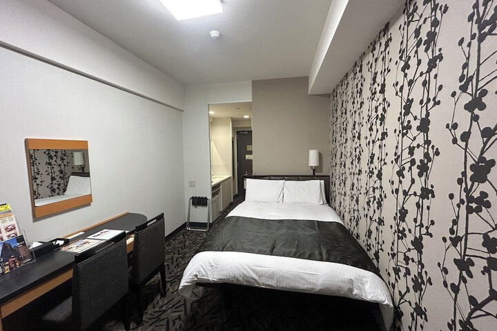 Room 7 of 26