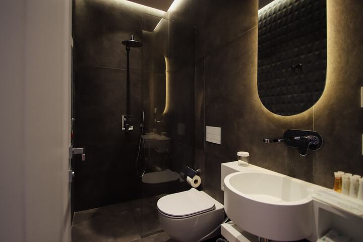 Room 31 of 49