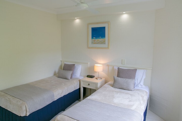 Room 7 of 109