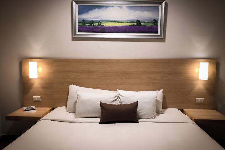 Room 13 of 44