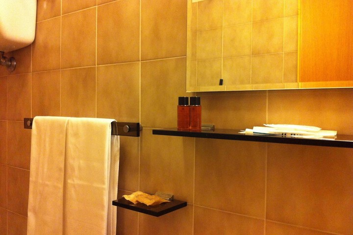 Room 21 of 53
