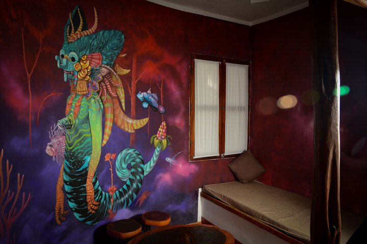 Room 16 of 96
