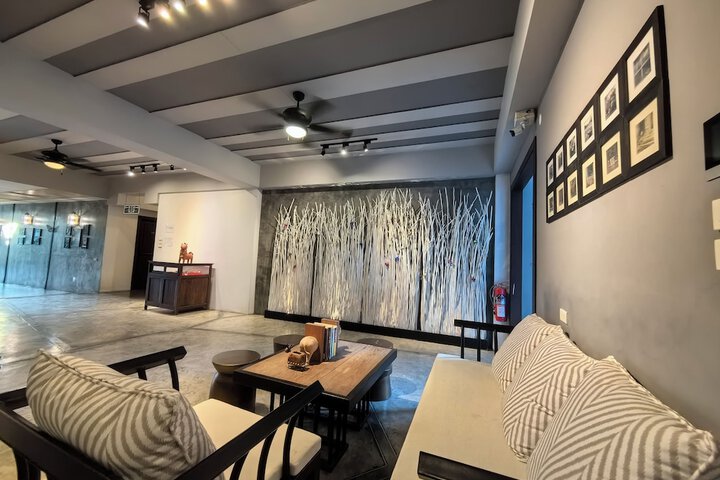 Hotel Interior 78 of 99