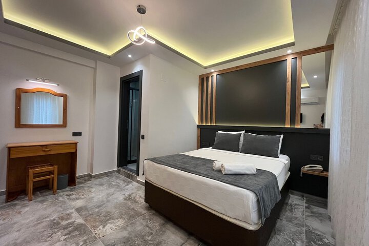 Room 8 of 23