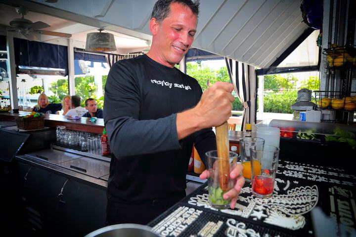 Poolside bar