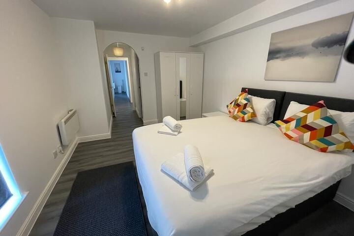 Room 16 of 33