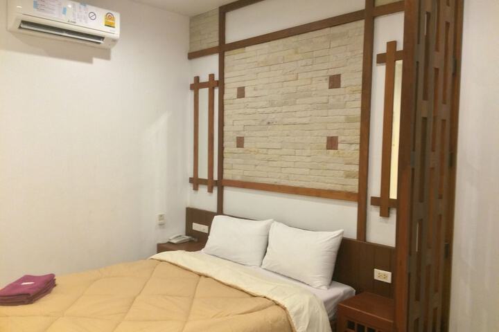 Room 2 of 20