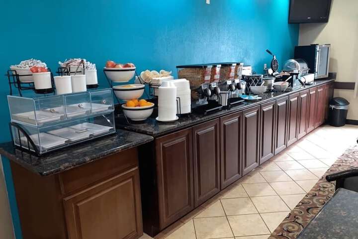 Breakfast/Coffee Service 15 of 20