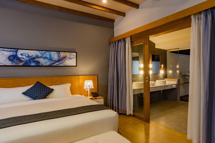 Room 10 of 75