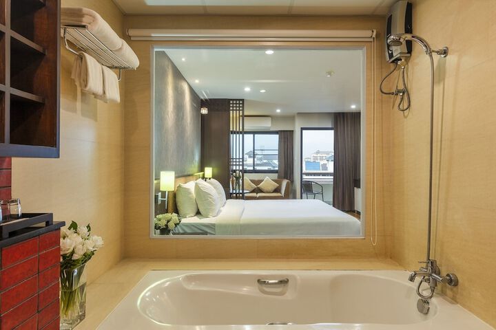 Room 27 of 41