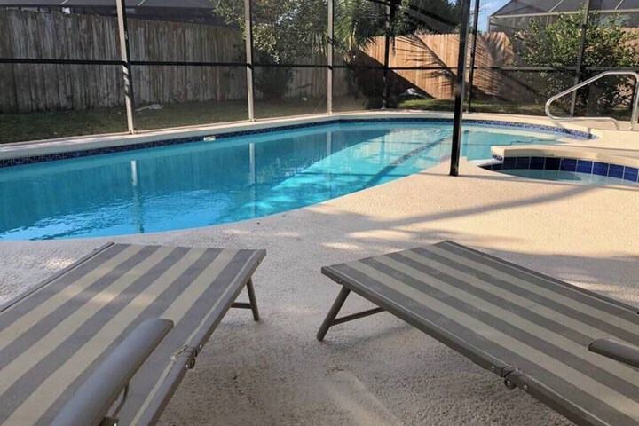 Pool 38 of 49