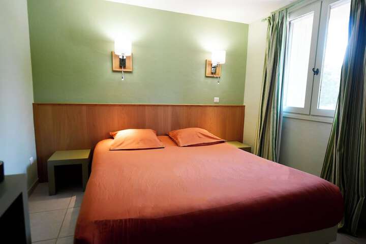 Room 15 of 46