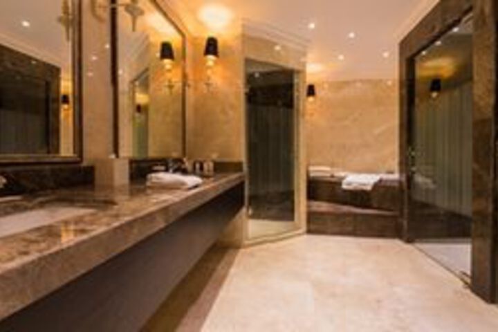 Room 3 of 51