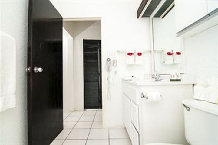 Room 5 of 36