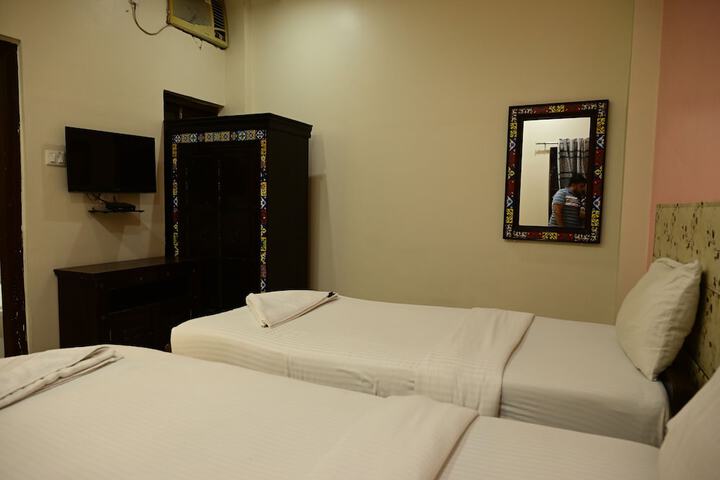 Room 45 of 62