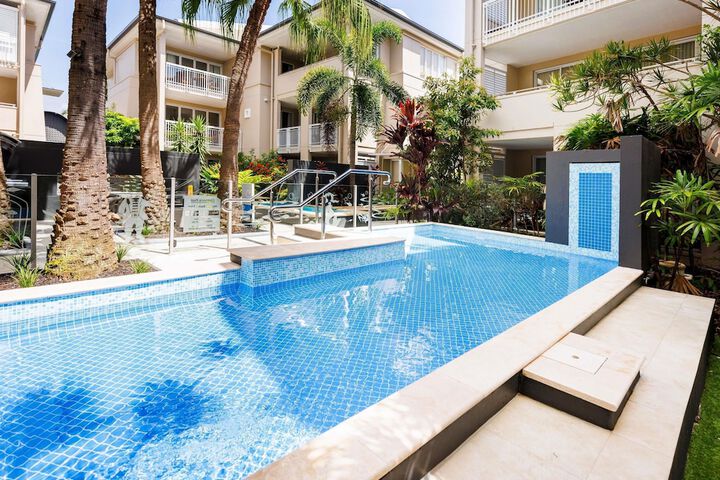 Hotel with Pool