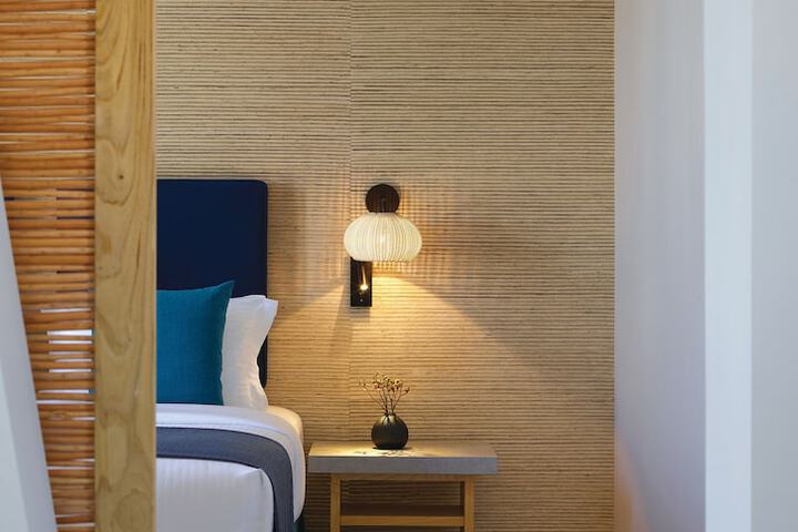 Room 14 of 100
