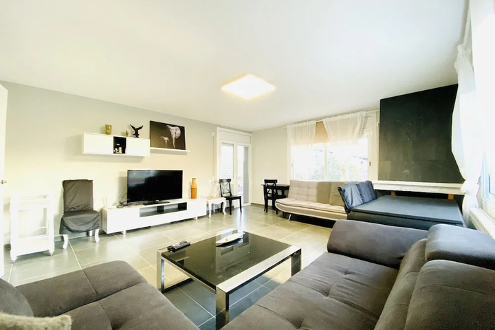 Room 3 of 22