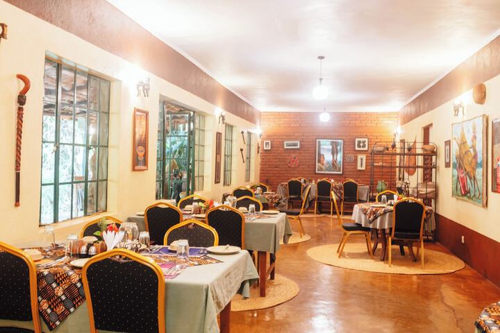 Dining Photos