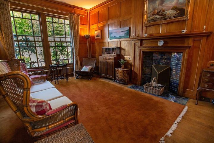 Room 42 of 112