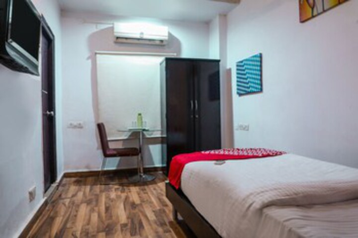 Room 16 of 27