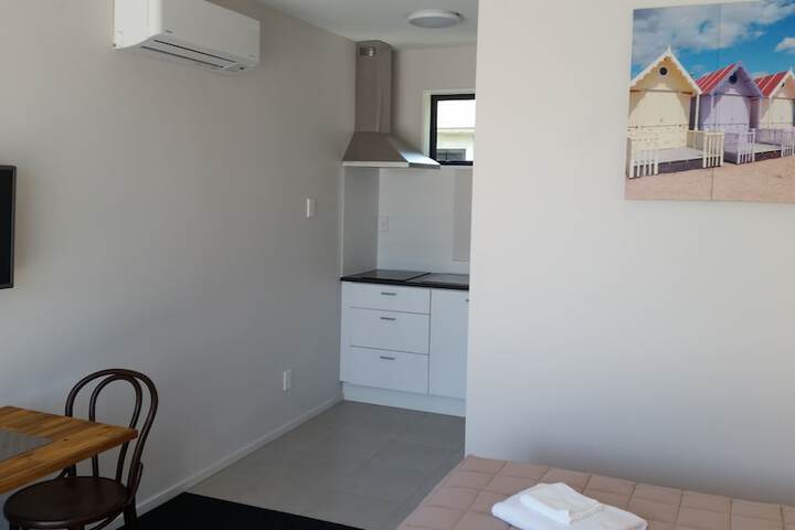 Room 4 of 40