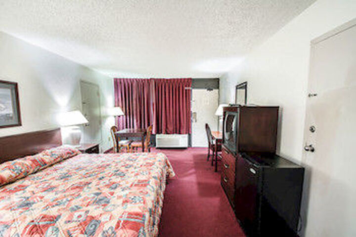 Room 11 of 51