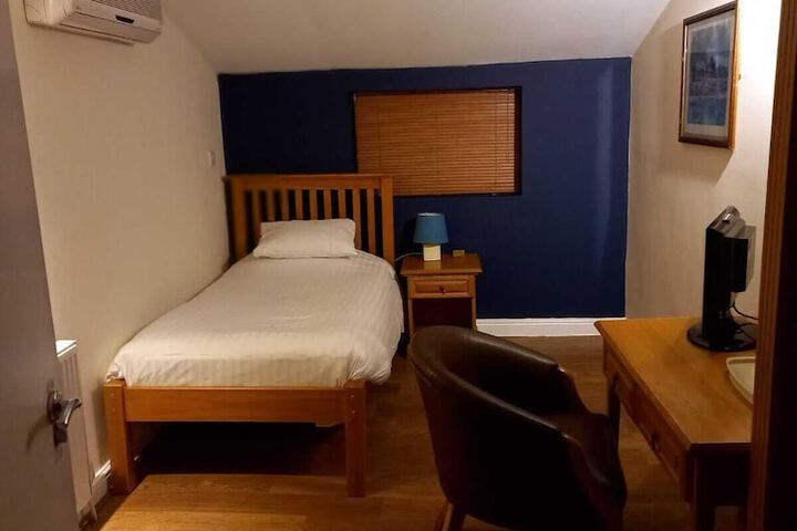 Room 18 of 66