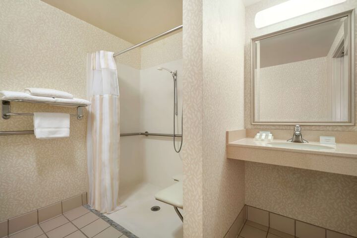 Room 30 of 52
