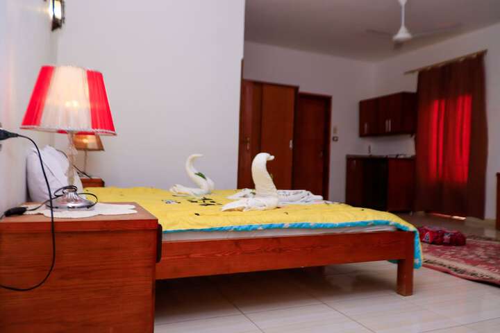 Room 33 of 164