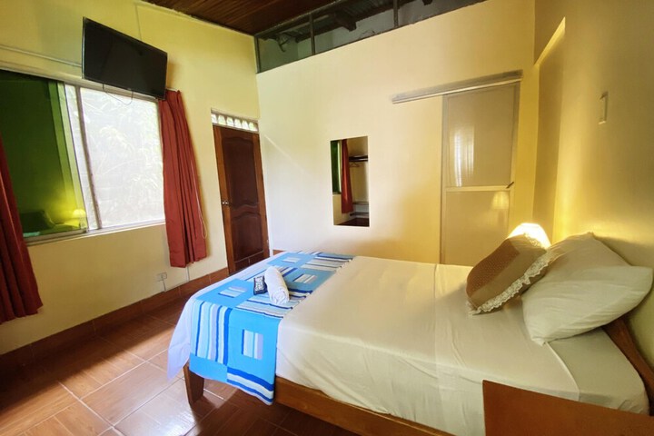 Room 8 of 19