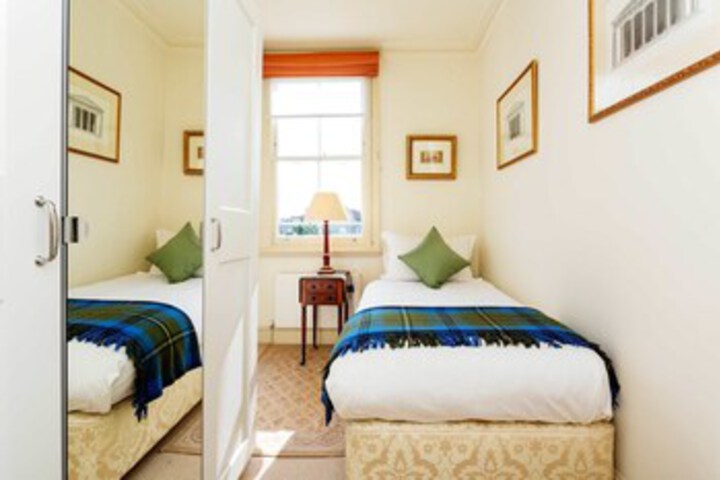 Room 40 of 41