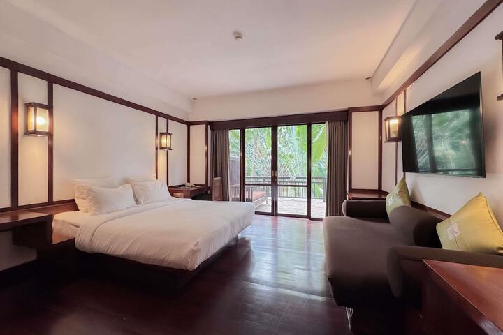 Room 57 of 153
